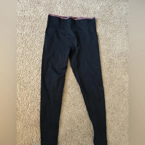 Outdoor Voices Seamless Rib Set - Picture 5 of 5